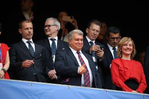 凯发K8手机端、APP下载、流畅界面、智能推荐、高效操作-切费林：欧洲球队就该在欧洲比赛，支持他们的球迷生活在欧洲