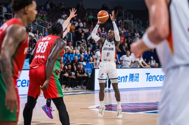 凯发K8手机端、APP下载、流畅界面、智能推荐、高效操作-德国前三节49中18、37%仅得52分，末节15中12、80%砍下33分